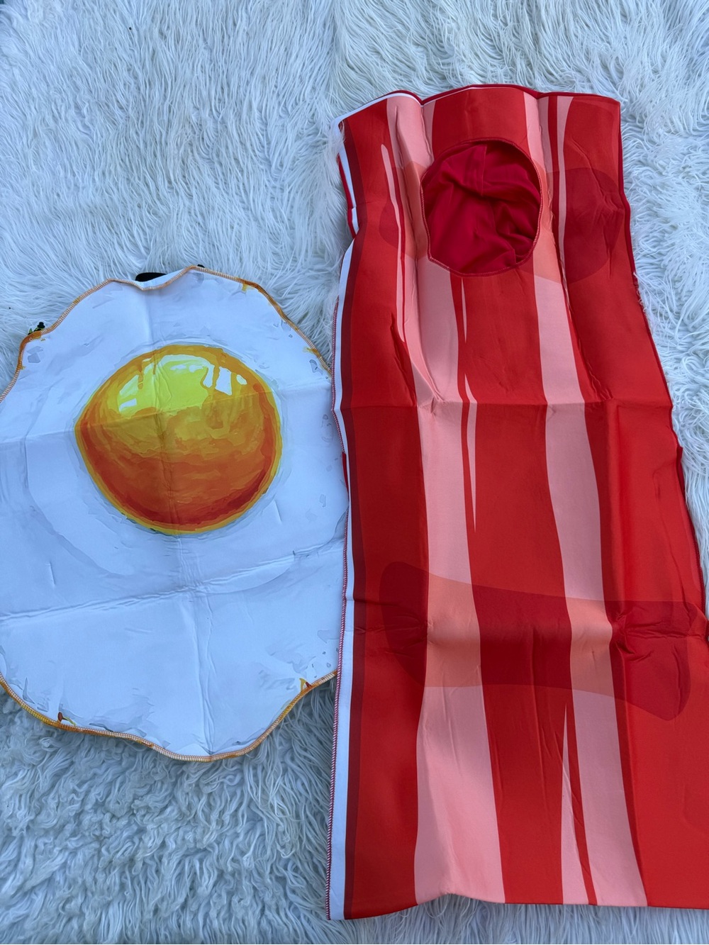 Adults bacon and eggs costume (B8)
